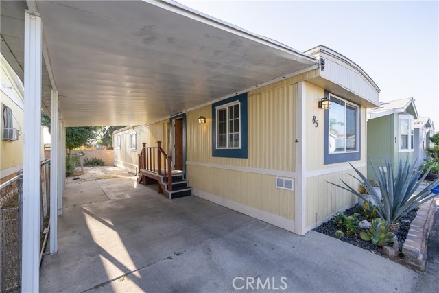 780 E 9th St, San Bernardino CA: https://media.crmls.org/medias/d8e4cbbc-d594-4ce4-8f7f-a35359662a97.jpg