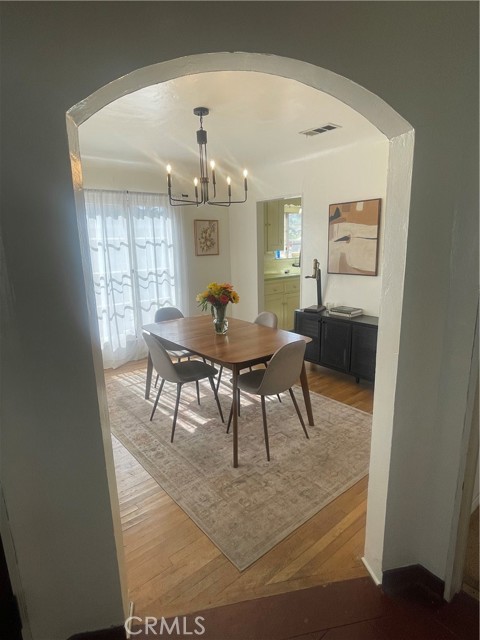 4586 Sunnyside Drive, Riverside CA: https://media.crmls.org/medias/d8e5aaab-02fb-4945-929b-06e883a730a1.jpg
