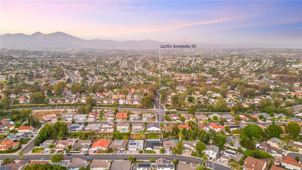 https://media.crmls.org/medias/d8e63133-0404-47b9-bc98-c7b035e59f90.jpg?preset=X-Large