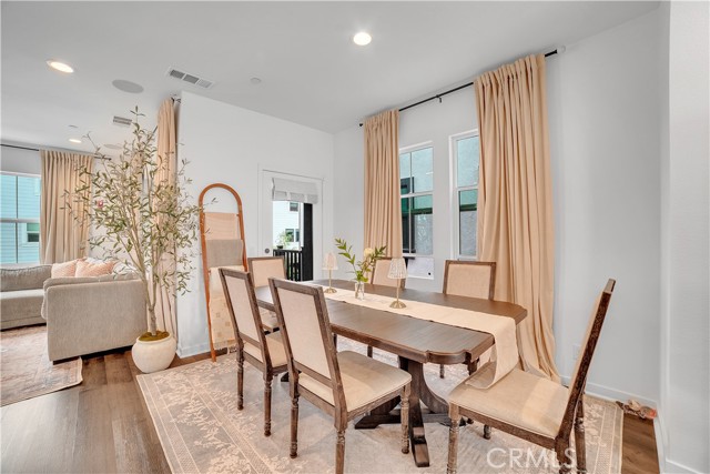 516 Caleigh Lane, Costa Mesa CA: https://media.crmls.org/medias/d8e661cc-20e2-4c07-a53a-f4b08aea858b.jpg