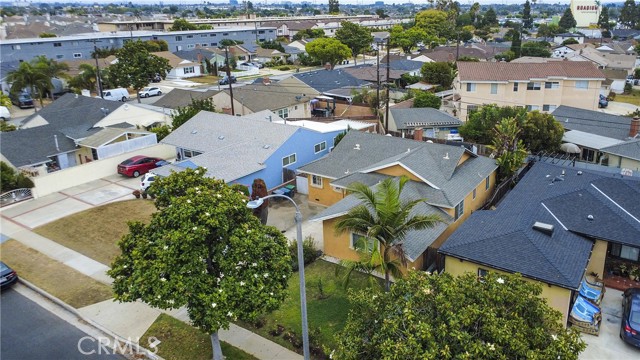 Detail Gallery Image 5 of 32 For 2612 Manhattan Beach Bld, Gardena,  CA 90249 - 3 Beds | 2 Baths