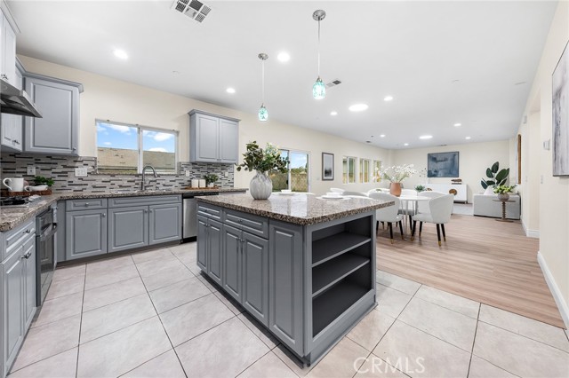 Detail Gallery Image 25 of 70 For 3262 S Portsmouth, Ontario,  CA 91761 - 5 Beds | 3/1 Baths