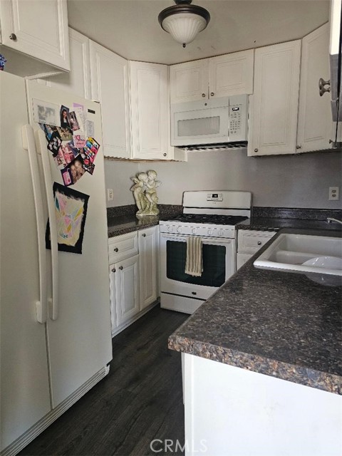 1193 E Foster Road, Santa Maria CA: https://media.crmls.org/medias/d8e8d1b3-08d4-4bcd-8e41-cd19985119f7.jpg