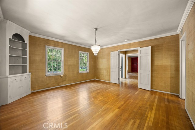 85 S San Rafael Avenue, Pasadena CA: https://media.crmls.org/medias/d8e9403b-f43c-4242-985a-fff02be4a2be.jpg