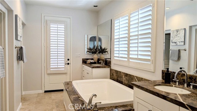 Detail Gallery Image 7 of 21 For 22 Ridge Valley, Irvine,  CA 92618 - 3 Beds | 3/1 Baths