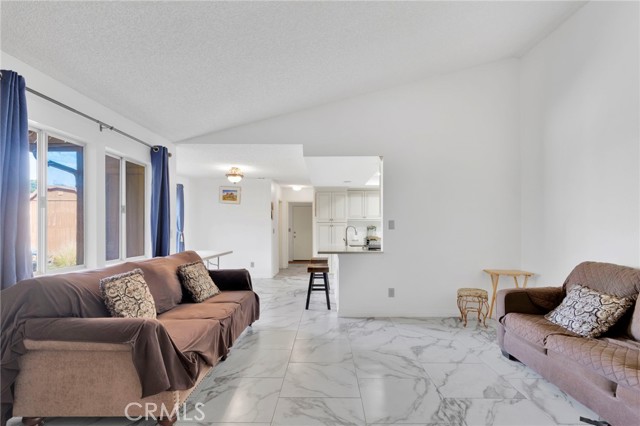 Detail Gallery Image 21 of 54 For 9788 9th Ave, Hesperia,  CA 92345 - 3 Beds | 3 Baths