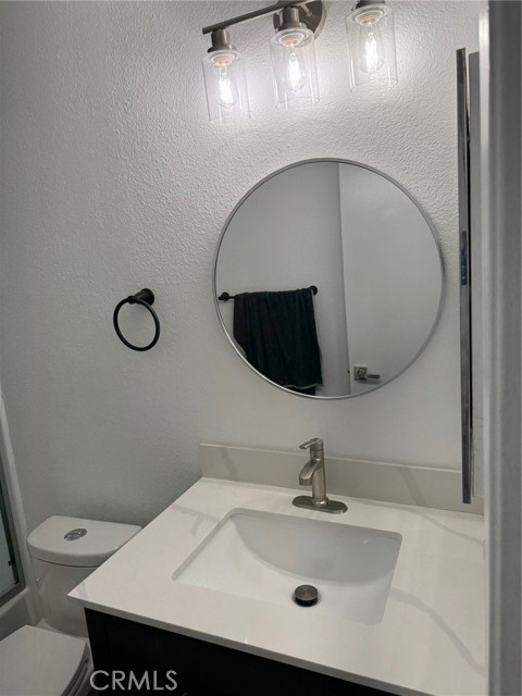 6255 Canoga Avenue, Woodland Hills CA: https://media.crmls.org/medias/d8eab7f1-63c7-4dbf-b5f8-4517928dd684.jpg