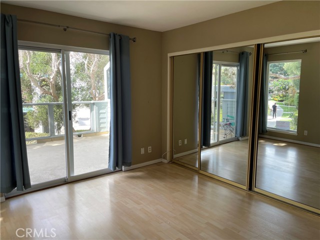 250 The Village, Redondo Beach CA: https://media.crmls.org/medias/d8eadc5f-4651-4503-b610-993ddcea5f97.jpg