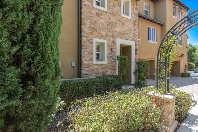 Detail Gallery Image 3 of 50 For 63 Gingerwood, Irvine,  CA 92603 - 2 Beds | 2 Baths