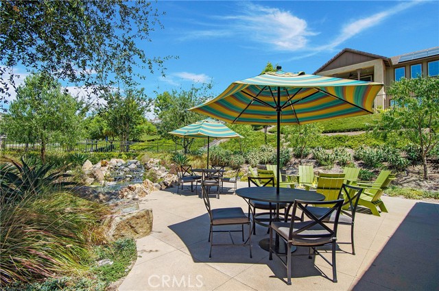 28 Fosco Street, Rancho Mission Viejo CA: https://media.crmls.org/medias/d8ebf2f3-25b9-4a28-b532-b2bf7e6ef364.jpg