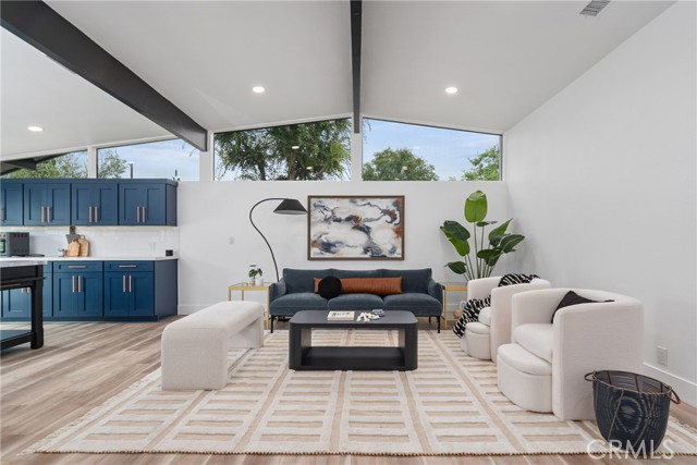 Detail Gallery Image 6 of 28 For 3000 Country Club, Costa Mesa,  CA 92626 - 4 Beds | 4/1 Baths