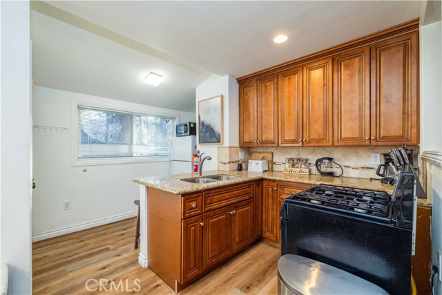 Detail Gallery Image 5 of 18 For 42769 Conifer Dr, Big Bear Lake,  CA 92315 - 4 Beds | 1 Baths