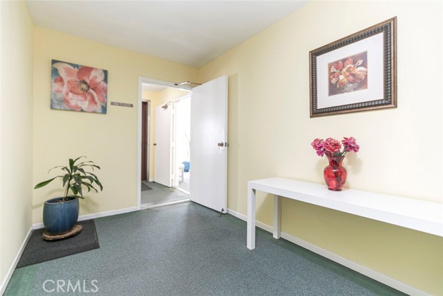Detail Gallery Image 19 of 20 For 1422 Rock Glen #210,  Glendale,  CA 91205 - 2 Beds | 1 Baths