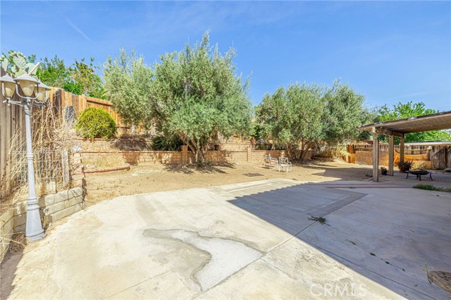 36849 James Place, Palmdale CA: https://media.crmls.org/medias/d8edc542-684c-4a1e-81cd-237dce545c59.jpg
