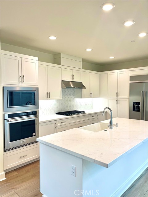 Detail Gallery Image 1 of 17 For 10895 Carlos St, Ventura,  CA 93004 - 3 Beds | 2/1 Baths