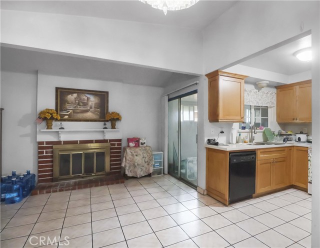 Detail Gallery Image 7 of 19 For 13151 Crowley St, Arleta,  CA 91331 - 4 Beds | 2 Baths