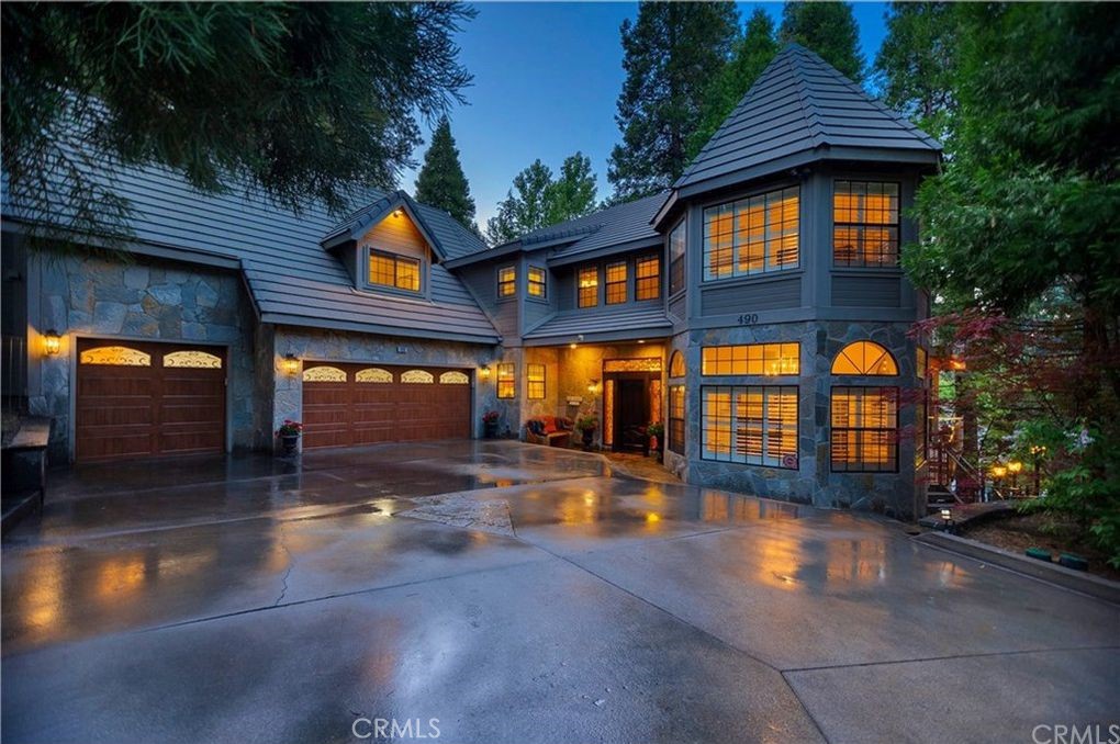 490 Bay View Court
