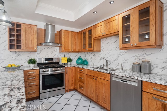 2006 Aviation Way, Redondo Beach CA: https://media.crmls.org/medias/d8eeaa6e-b006-4a68-931d-71ec66b3bd08.jpg