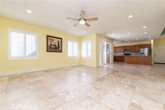 7271 Enclave Drive, Eastvale CA: https://media.crmls.org/medias/d8eed9a6-56d3-4ecc-a4a7-2c6dcebf2bf4.jpg
