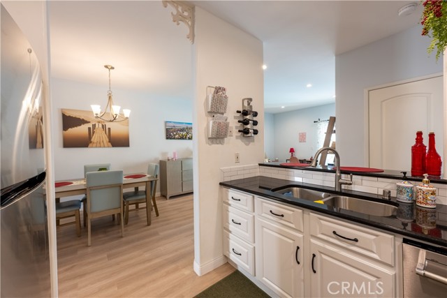 Detail Gallery Image 5 of 17 For 5500 Torrance Blvd #A211,  Torrance,  CA 90503 - 3 Beds | 2 Baths