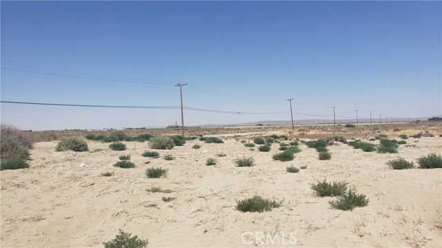 80 E Ave I, Lancaster CA: https://media.crmls.org/medias/d8f03094-adb0-4365-a731-614bb1ab5cfc.jpg