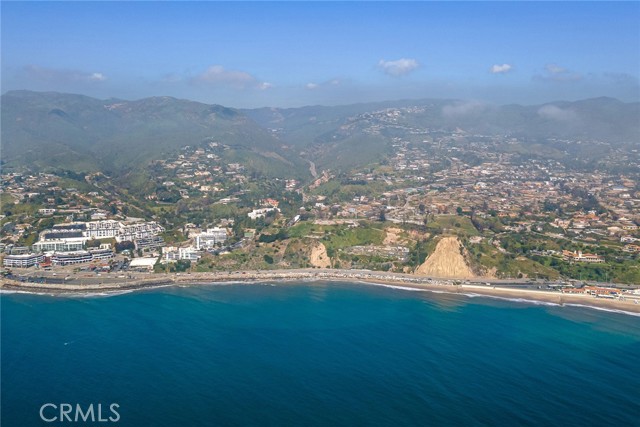 Detail Gallery Image 13 of 23 For 16625 Marquez Ter, Pacific Palisades,  CA 90272 - – Beds | – Baths