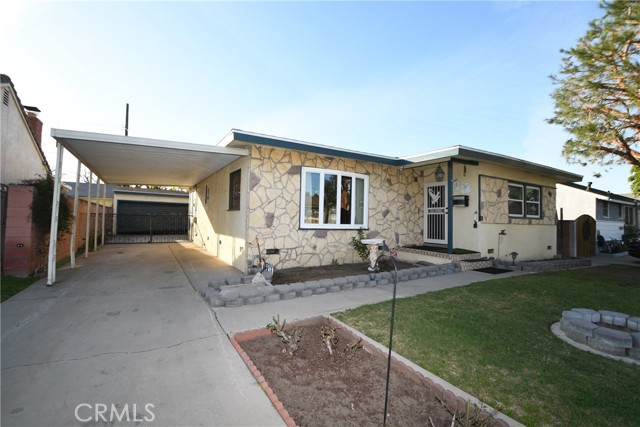Detail Gallery Image 2 of 56 For 13841 Ocana, Bellflower,  CA 90706 - 3 Beds | 2 Baths