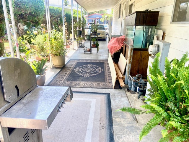 15111 Pipeline Avenue, Chino Hills CA: https://media.crmls.org/medias/d8f15e3b-eabb-49d5-bcbe-1d9800cbc409.jpg