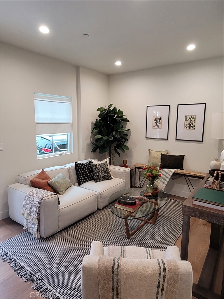 MLS #CV25263423 image #4