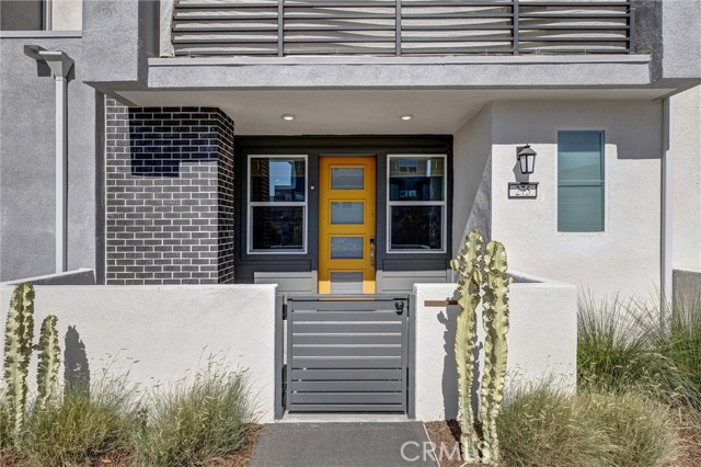 275 Sash, Irvine CA: https://media.crmls.org/medias/d8f1c97c-8fb1-4231-a310-68d8d5f41437.jpg