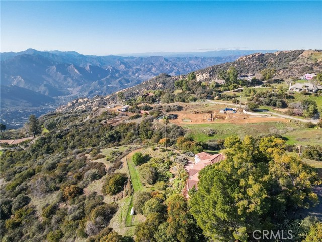 Detail Gallery Image 13 of 74 For 135 Loma Metisse Rd, Malibu,  CA 90265 - 5 Beds | 5 Baths