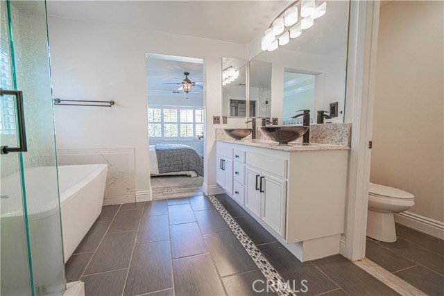 25351 Playa Serena Drive, Valencia CA: https://media.crmls.org/medias/d8f279f4-7441-43d0-902f-91de553f3abc.jpg