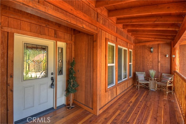 379 Fawntrail Place, Big Bear Lake CA: https://media.crmls.org/medias/d8f28d67-de1a-43b5-a1c0-57326ddd78f4.jpg