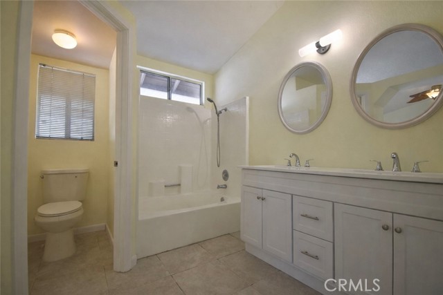 Detail Gallery Image 7 of 11 For 14129 La Mirada, Victorville,  CA 92392 - 5 Beds | 2 Baths