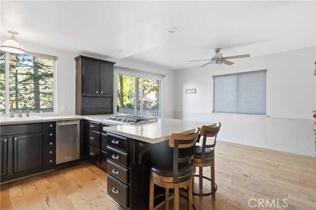 Detail Gallery Image 11 of 72 For 174 Golf Course Rd, Lake Arrowhead,  CA 92352 - 4 Beds | 3/1 Baths