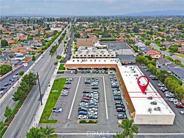 9984 lakewood Boulevard, Downey CA: https://media.crmls.org/medias/d8f3f794-227e-47c9-9f2e-d794bfbe731c.jpg