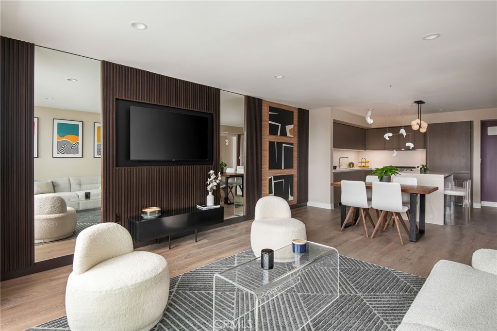 380 Cordova Street #302