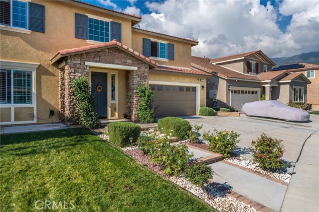Detail Gallery Image 4 of 43 For 5252 Denali Ct, Fontana,  CA 92336 - 5 Beds | 3 Baths