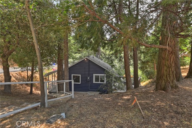Detail Gallery Image 28 of 32 For 23677 Hillside Dr, Crestline,  CA 92325 - 1 Beds | 1 Baths