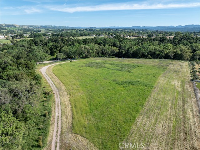 Detail Gallery Image 8 of 38 For 8 Championship Lane, Templeton,  CA 93465 - – Beds | – Baths