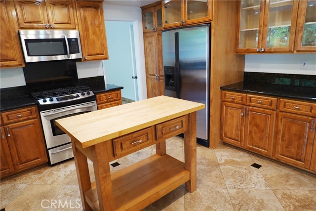 Detail Gallery Image 19 of 39 For 6232 Hesperia Ave, Encino,  CA 91316 - 3 Beds | 2/1 Baths