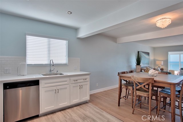 Detail Gallery Image 4 of 12 For 1531 Buena Vista #B,  San Clemente,  CA 92672 - 2 Beds | 2 Baths