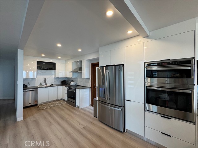 Detail Gallery Image 4 of 12 For 600 Ocean, Seal Beach,  CA 90740 - 4 Beds | 4 Baths