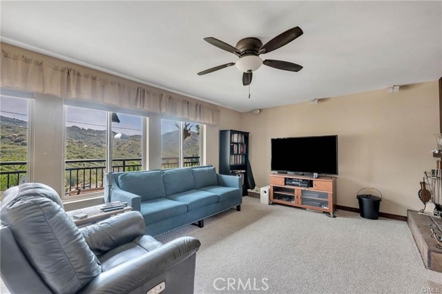 Detail Gallery Image 12 of 53 For 956 Crown Hill, Simi Valley,  CA 93063 - 4 Beds | 3 Baths