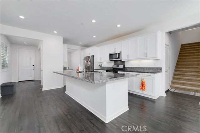 13855 Clearwater Avenue, Chino CA: https://media.crmls.org/medias/d8f74399-47af-45cb-a049-71639e2cca33.jpg