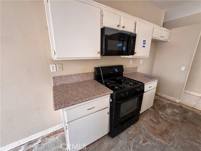 Detail Gallery Image 14 of 48 For 2014 W Dawnview Dr, Rialto,  CA 92377 - 4 Beds | 2 Baths