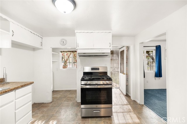 608 Western Avenue, San Bernardino CA: https://media.crmls.org/medias/d8f80ce7-eff7-464e-b40c-fa5063f83e89.jpg