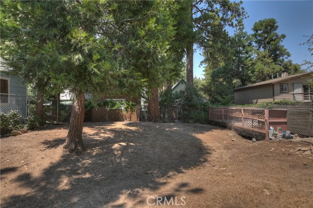 Detail Gallery Image 27 of 34 For 23984 Straight Way, Crestline,  CA 92325 - 2 Beds | 1 Baths