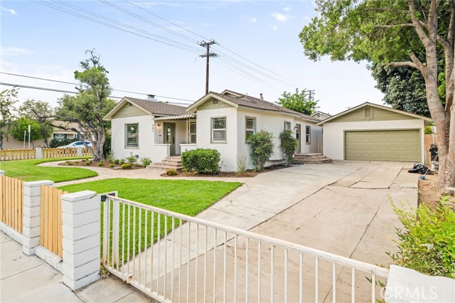 501 E 5th Street, Ontario CA: https://media.crmls.org/medias/d8f8466f-a7d0-41d2-a5ec-2bc7d348209a.jpg