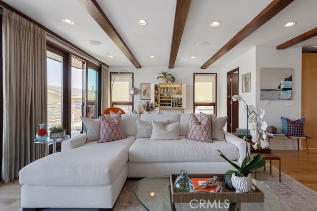 428 21st Place, Manhattan Beach, California 90266, 3 Bedrooms Bedrooms, ,2 BathroomsBathrooms,Residential,Sold,21st,SB23125584